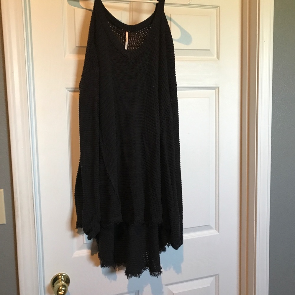 Free People cold shoulder, navy sweater, high/low